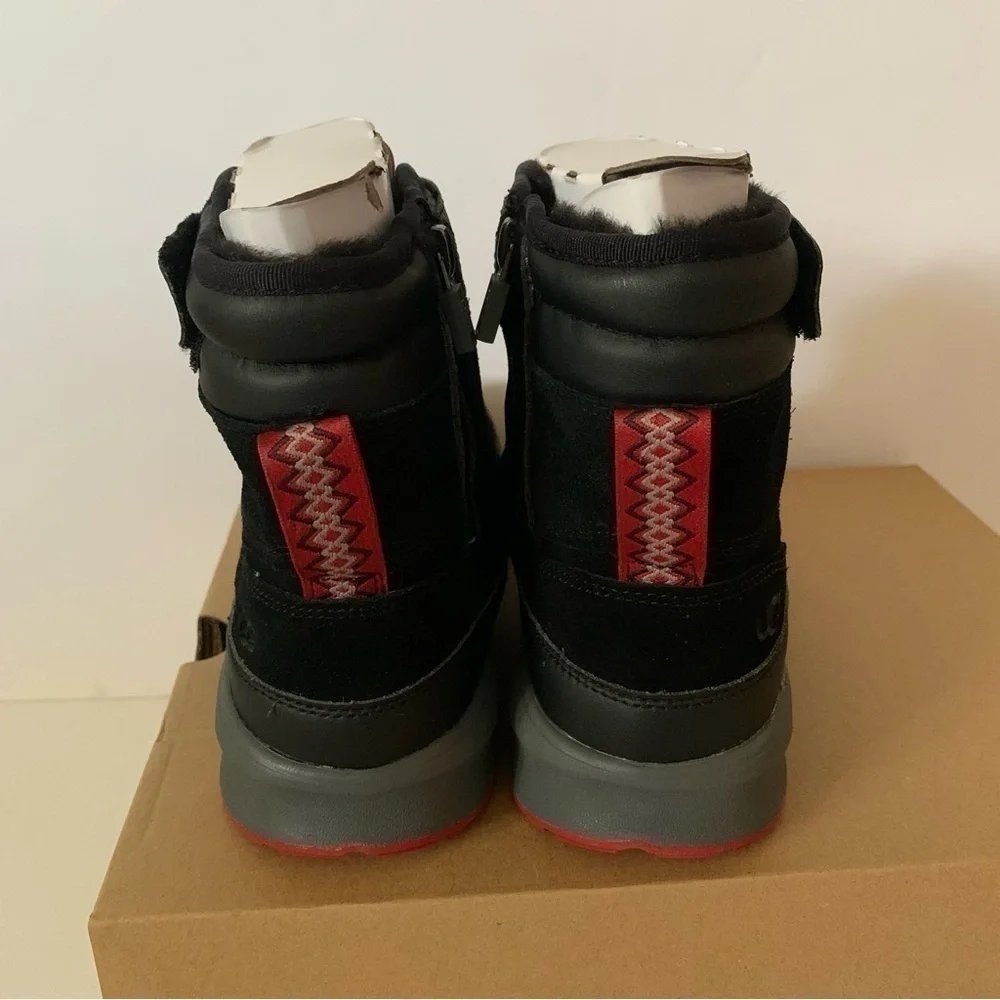 NIB. UGG Grade School Kids Arren Weather Boots